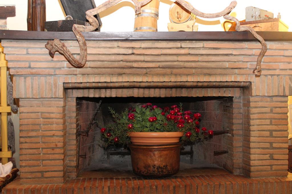Вилла Societa Agricola F.Lli Angelucci Cannara Экстерьер фото