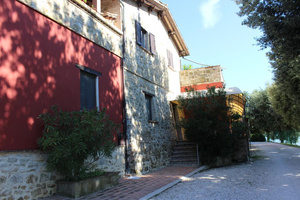 Вилла Societa Agricola F.Lli Angelucci Cannara Экстерьер фото