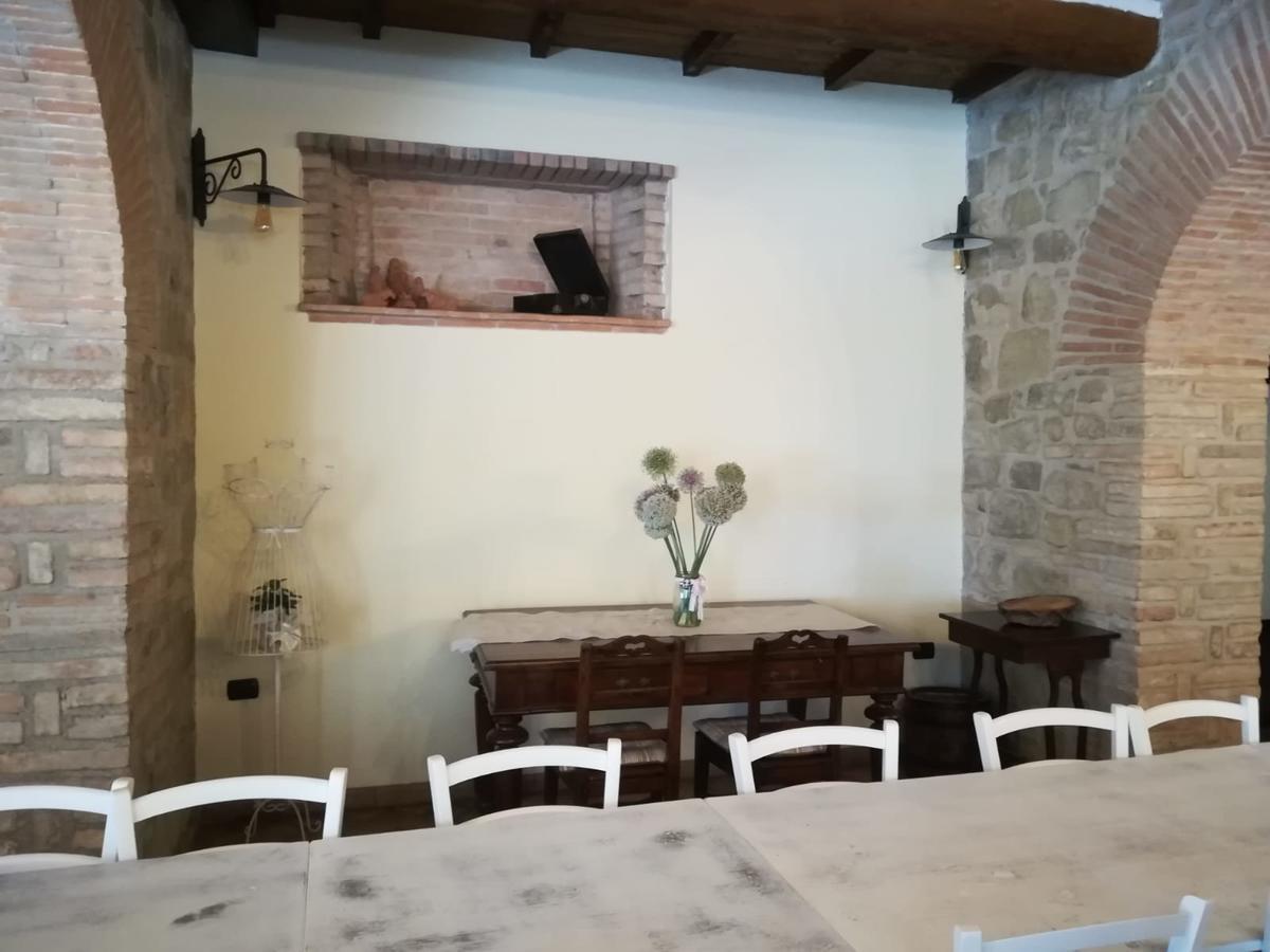 Вилла Societa Agricola F.Lli Angelucci Cannara Экстерьер фото